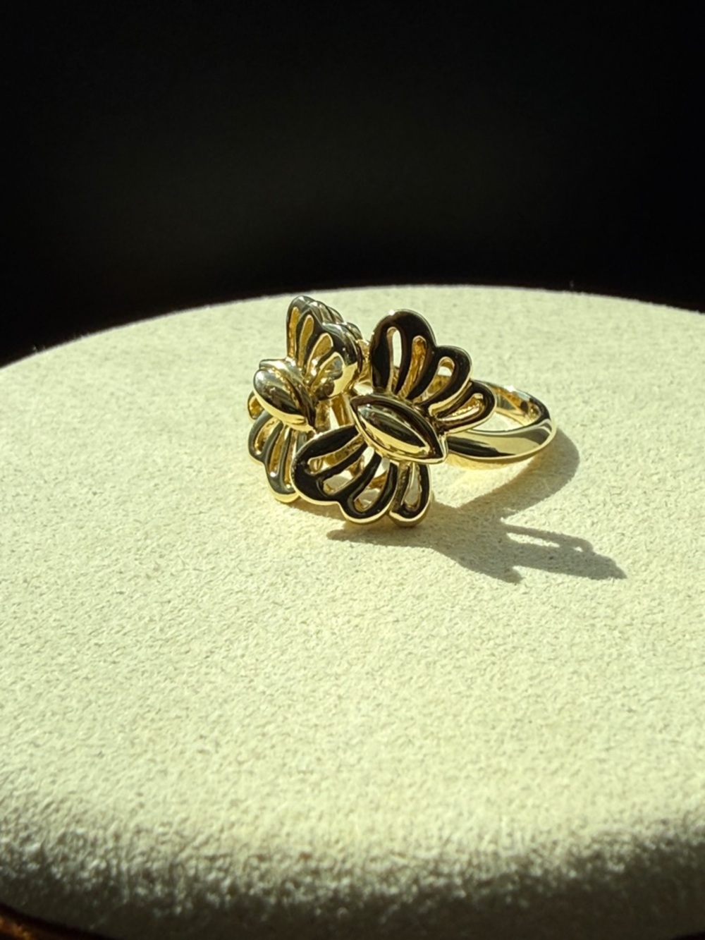 Tiffany & Co. 18k gold Butterfly ring - Picture 15 of 16